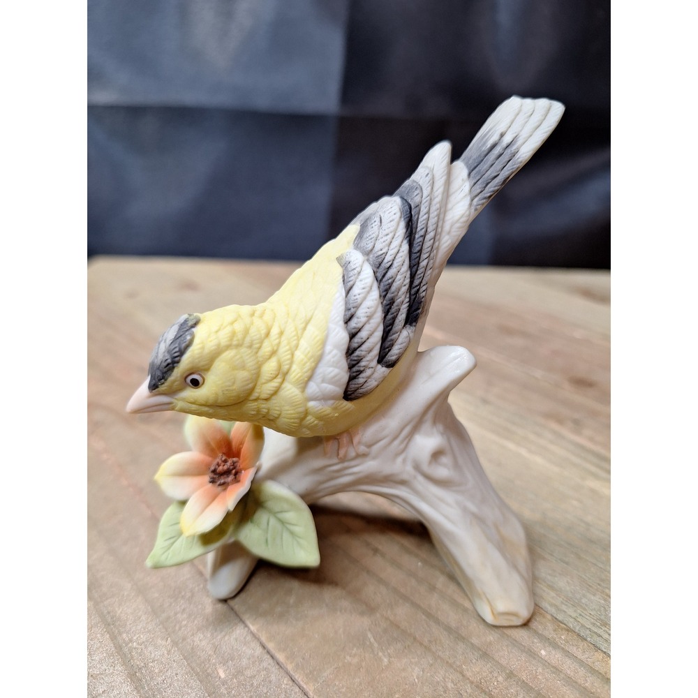 Vintage Lefton Porcelain Goldfinch Bird Figurine KW1112 Yellow Bird on Branch